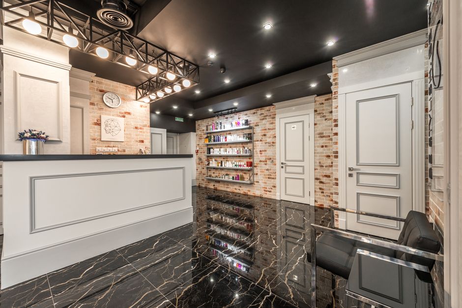 Fotka recepcie a personálu Sun Spa